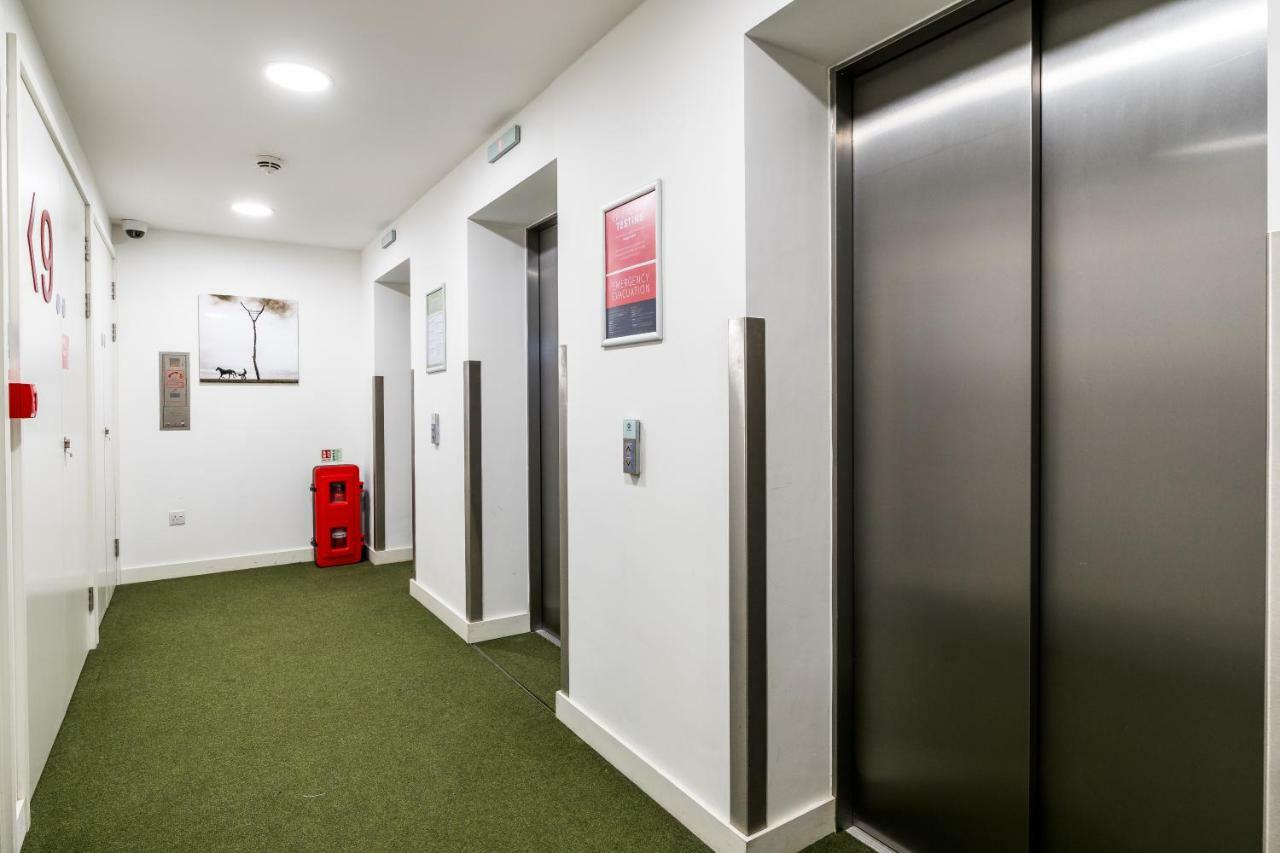 Hashtag Aldgate Campus Accommodation London Kültér fotó